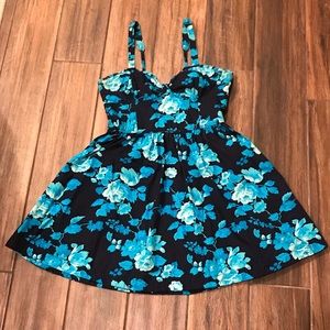 👗 LNWOT Forever 21 brand women’s dress